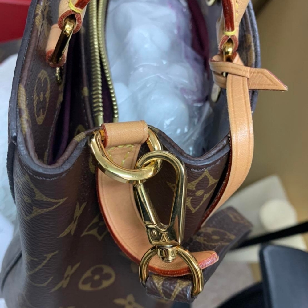 Lv bag - Picture 4 of 8